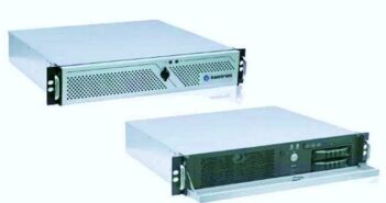 KISS V4 ADL family: Rackmount series for industrial applications (Photo: Aaronn Electronic GmbH)